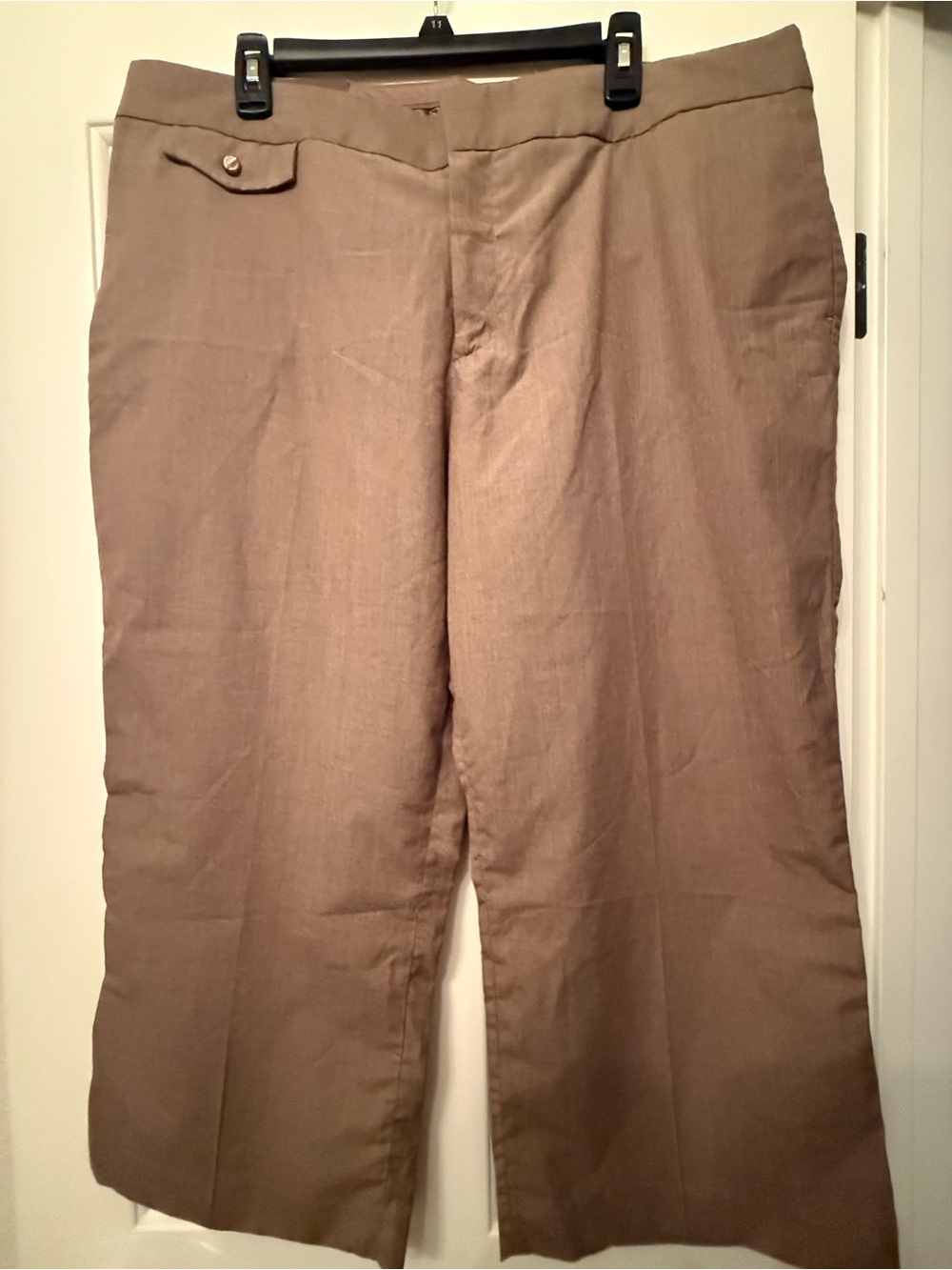 Merona Brown Cropped Pants Size 18 Plus Size Capri Button Pocket Detail
